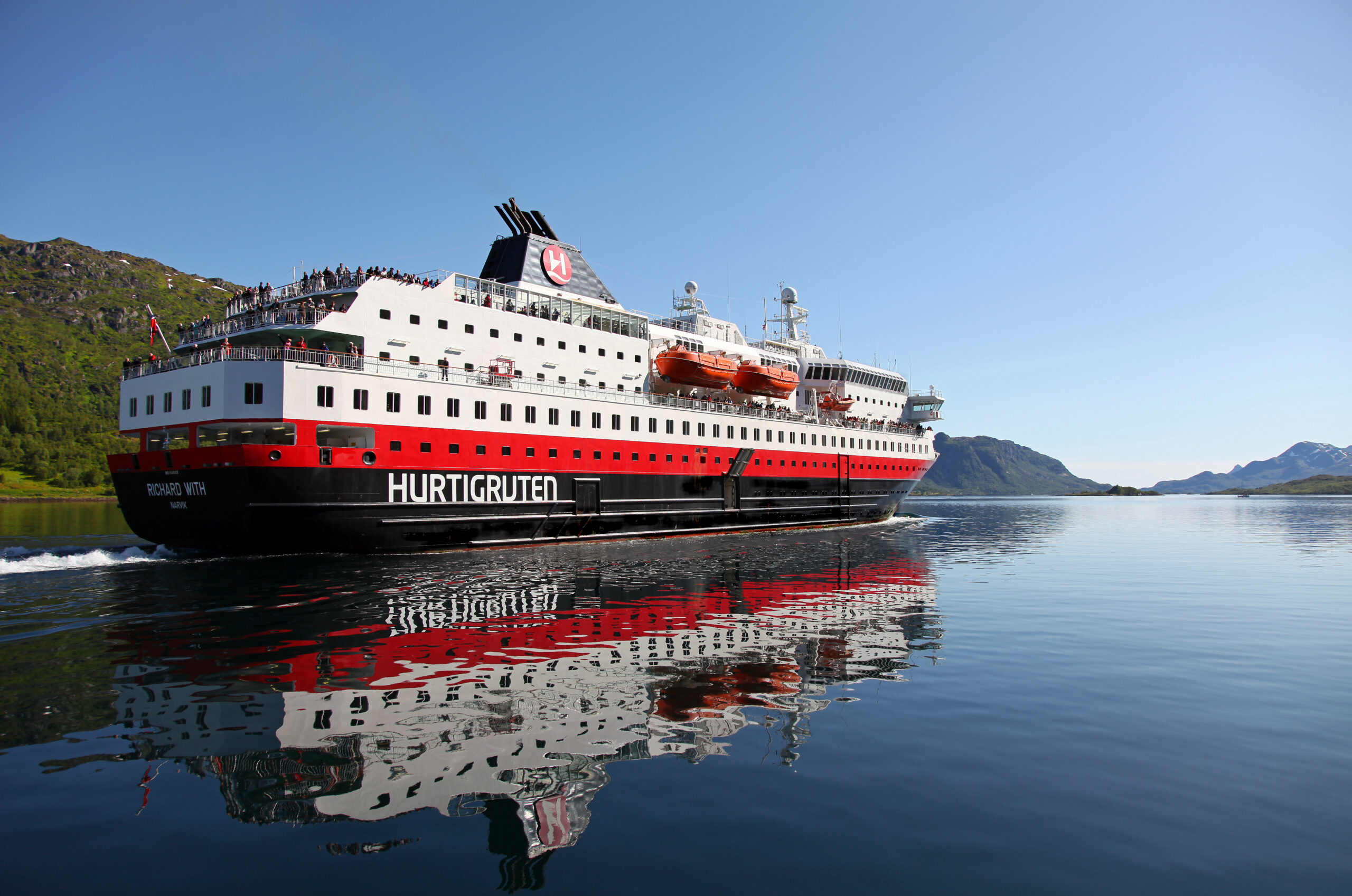 Lorraine Kelly Norway Hurtigruten